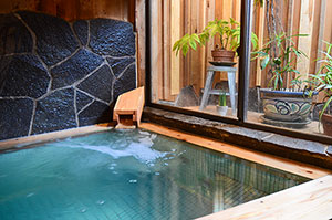 24 hours OK. Natural hot spring with sauna.